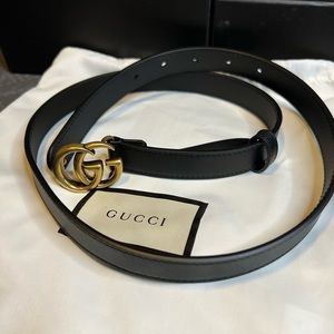 GUCCI LEATHER BELT WITH DOUBLE G BUCKLE